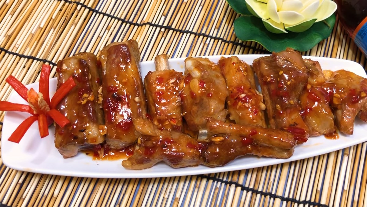 Sườn chiên nước mắm