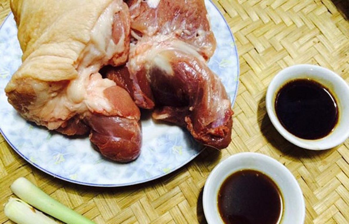 Ướp chân giò