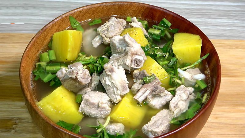 Canh khoai lang hầm xương cổ heo Canh khoai lang hầm xương cổ heo